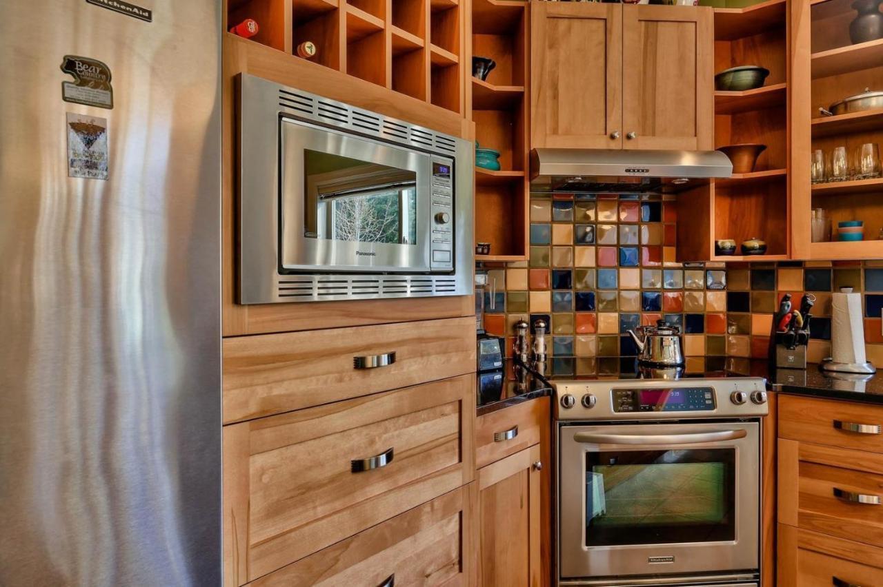 Soleil Chalet By Bear Country Sun Peaks Exterior foto